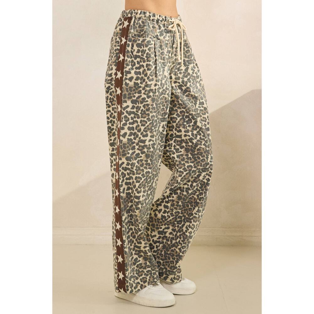NWT Leopard Printed Striped Wide Legged Pants w/ Side Stars